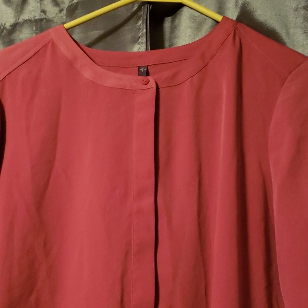 NWT NYDJ blouse.